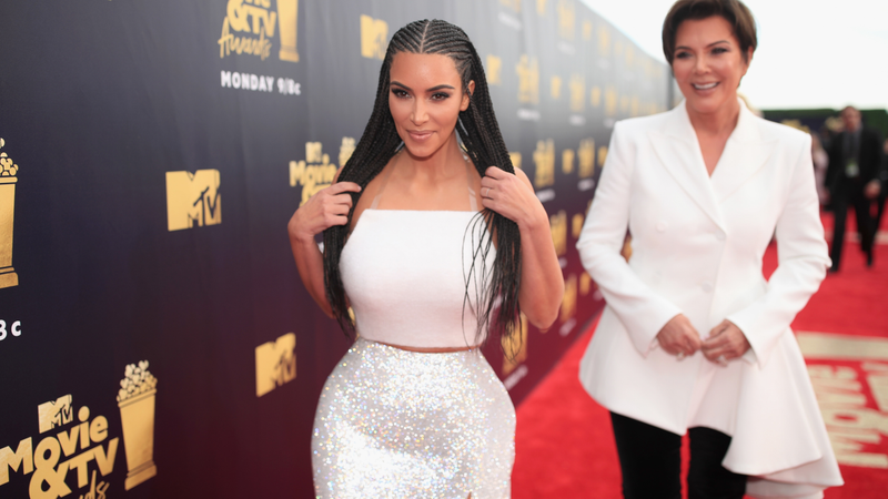 Illustration for article titled Everyone on the MTV Movie & TV Awards Red Carpet Dressed for Very Different Events